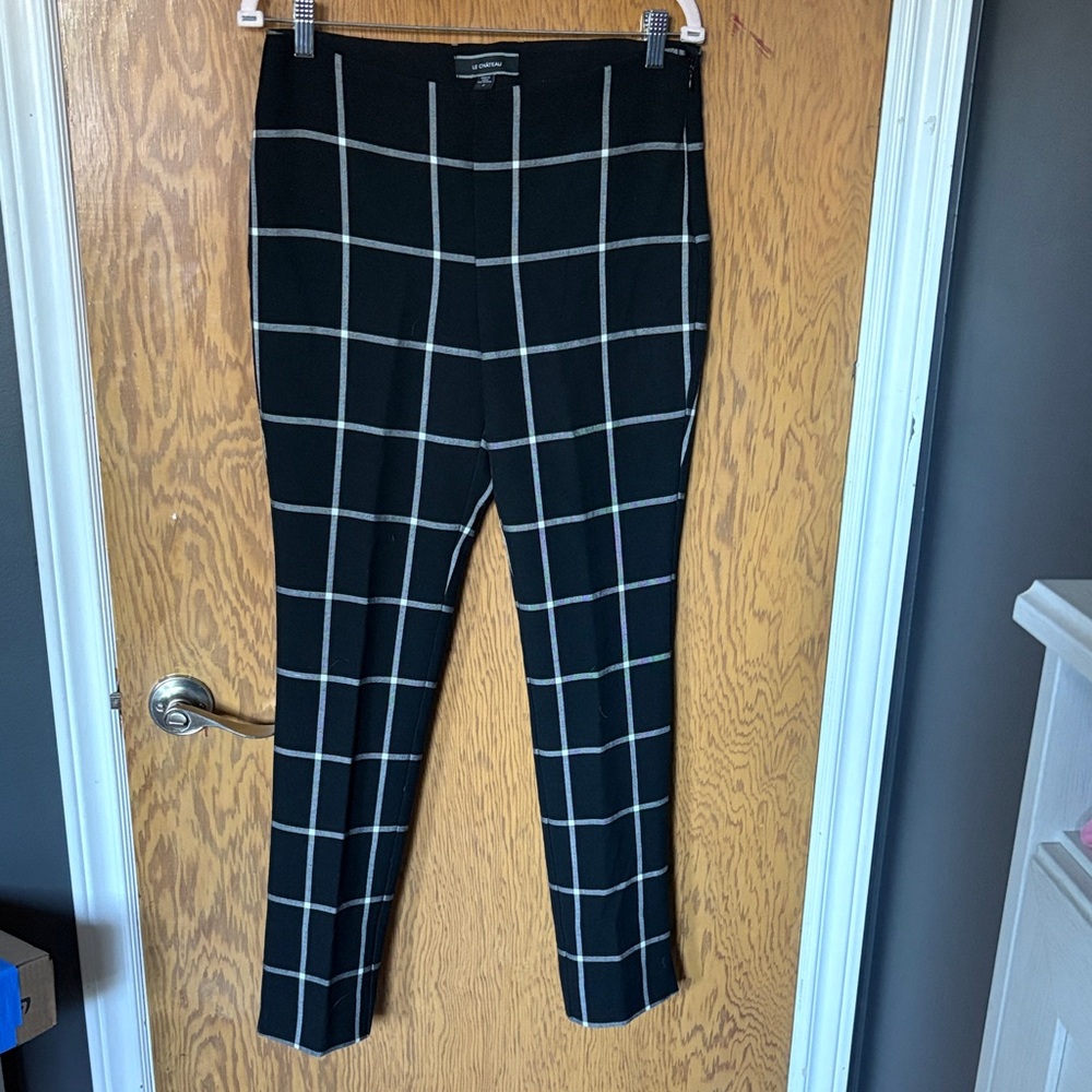 Black Checkered Le Chateau tapered leggings